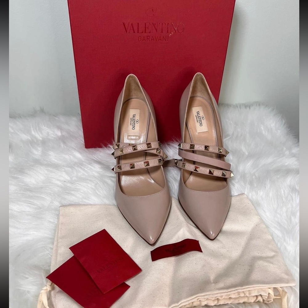 ❌SOLD❌ Authentic Valentino Garavani Rockstud Pumps
